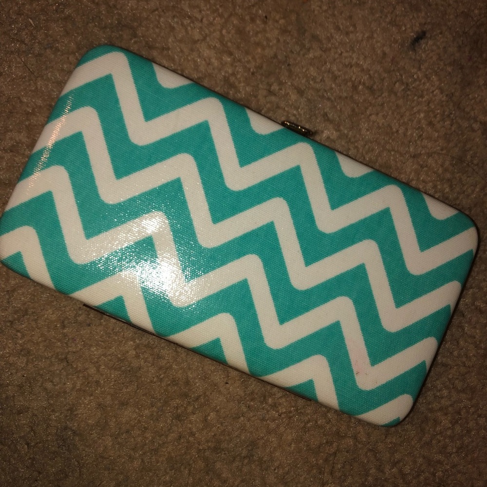 Chevron wallet/ card holder